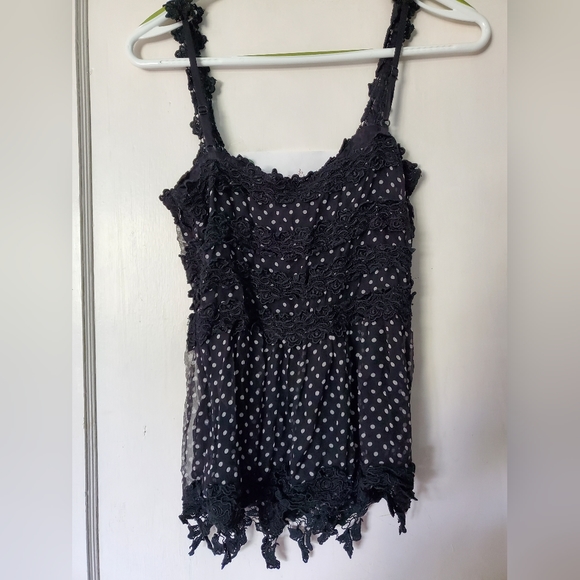 🖤🤍Cute Lace Bebe top🤍🖤 - Picture 3 of 3